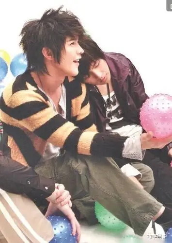 炎亚纶和汪东城是真的吗?