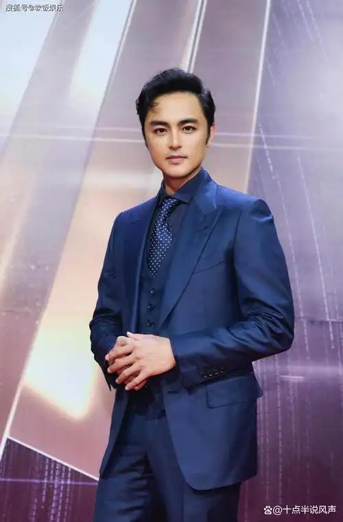 43岁台星明道喜得千金儿女双全生活幸福,定居上海日子潇洒快乐