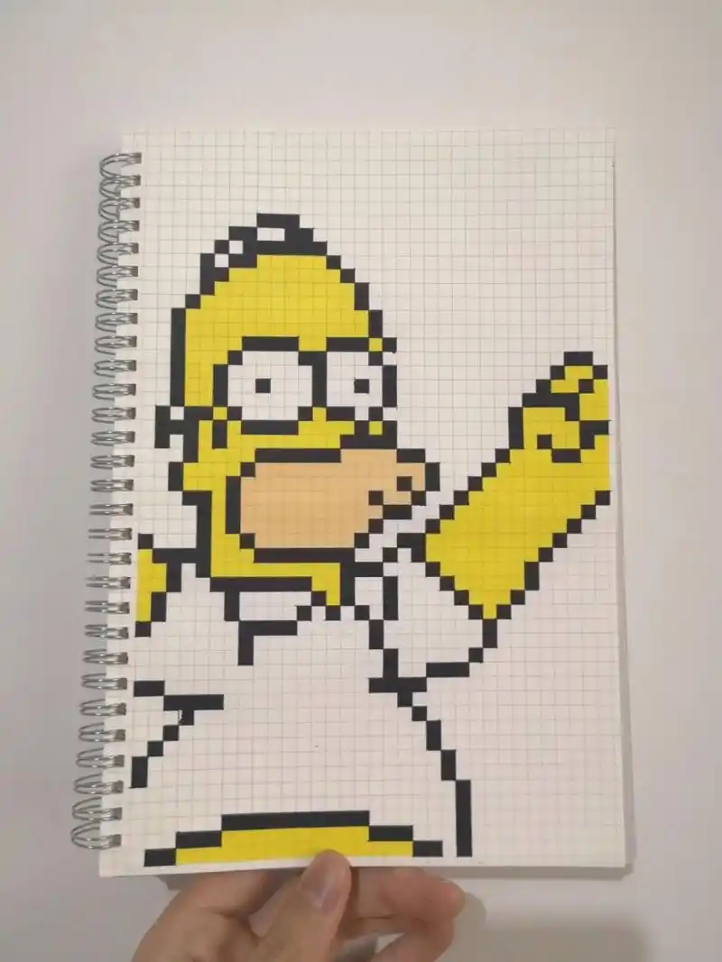 像素画:侯默辛普森 网格本:a4 #侯默# #像素画