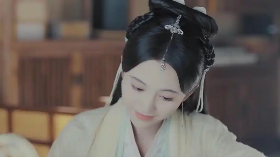 鞠婧祎版白娘子播出,滤镜使用过度遭吐槽,80岁老僧皱纹都磨平_凤凰网