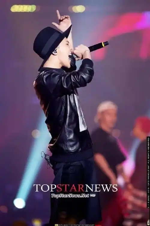 帅2013年权志龙舞台演出高清图