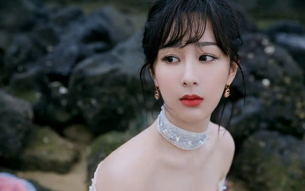 杨紫浪漫仙气高清桌面壁纸