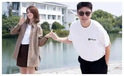 贾乃亮新恋情曝光,和圈内白富美交流密切,网友:甜馨要有后妈?