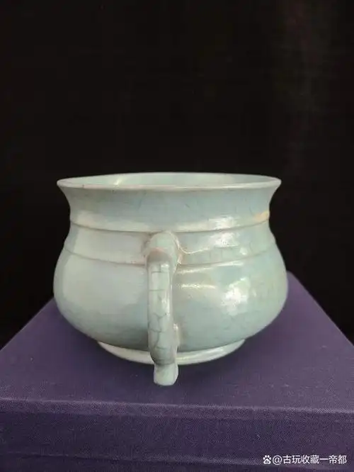 汝窑系双耳簋式香炉「旧藏」高9cm肚径11cm