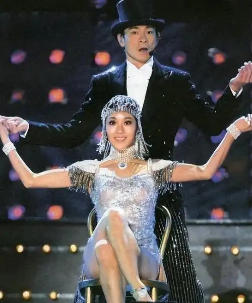 回顾赖文慧一直为刘德华伴舞称得上红颜知己如今41岁仍未婚