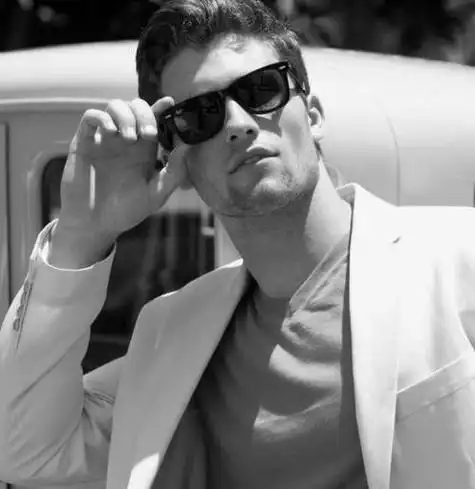 欧美纹身大叔头像