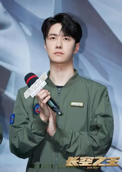 王一博半年3部热门电影##酷盖安利站##王一博官宣还是这图