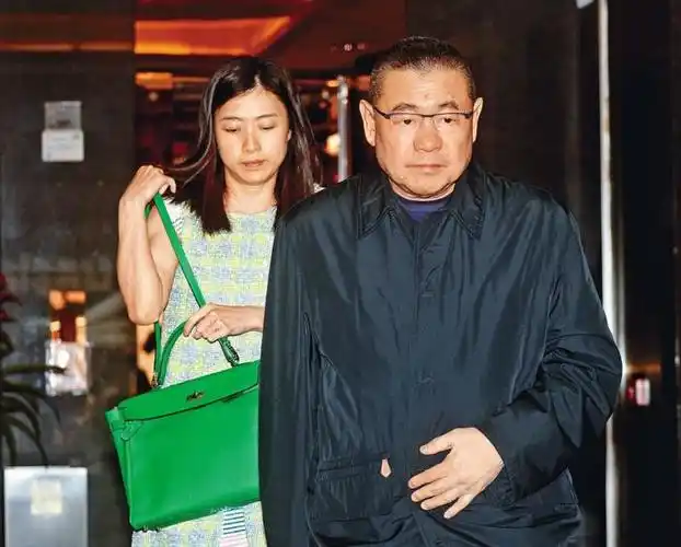 刘銮雄蔡少芬刘銮雄曾因猎艳离婚