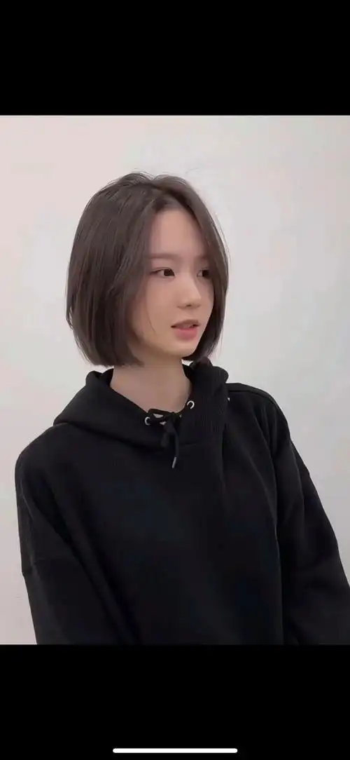 x 小姐妹们,让我们一起#简单又好看的发型 
勇敢追求自我风格,敢于