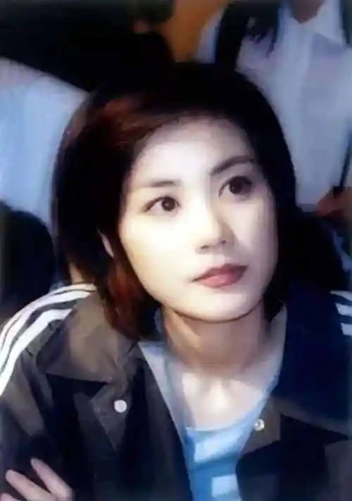 王菲多少岁刘德华娶了几个老婆