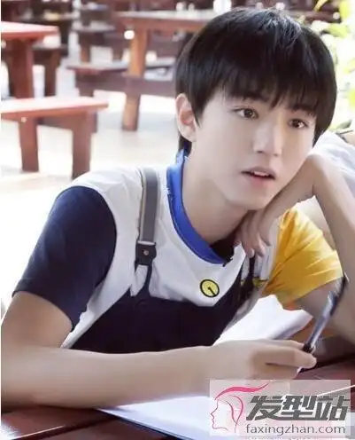 青少年发型大全清新帅气显青春活力