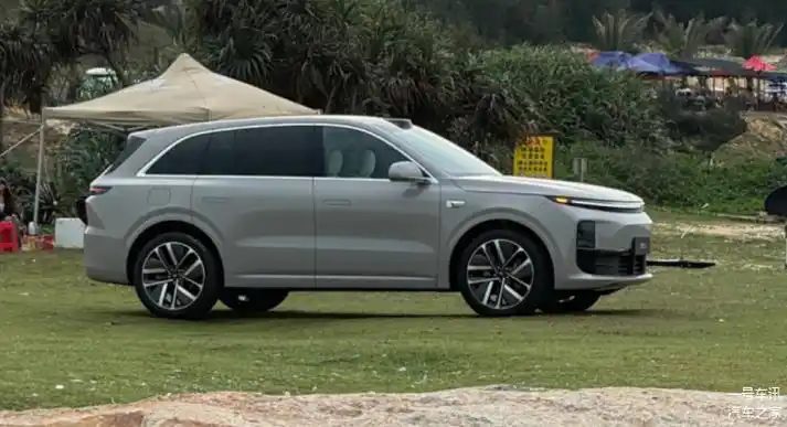 其预计的售价区间和销售目标也显示出理想汽车对这款新车的信心和期