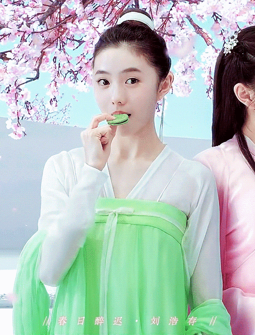 刘浩存担任奥利奥新生代大使了一身仙女裙迷倒众人