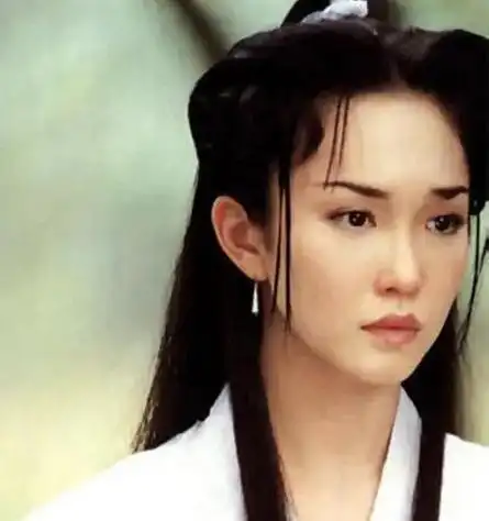 她被称新加坡第一美女因面相不旺夫被富豪无情抛弃现幸福美满