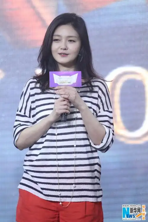 大s踩恨天高撑场百万巨鳄因此片情定汪小菲