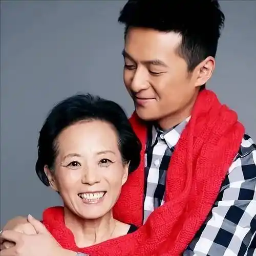 南来北往姜妍:内娱美厨娘,错爱妈宝男,干妈宋丹丹拿她当亲闺女_朱雨辰