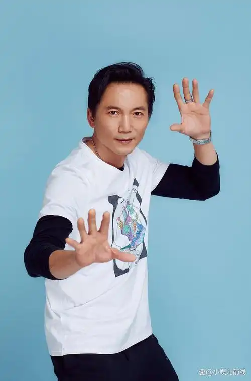 邹兆龙,大家都知道是香港的武打演员,但你知道他还是一位真正的爱国者