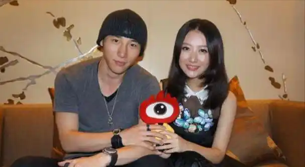 京城四美白冰:27岁嫁小丈夫,35岁独自带娃,婚姻背后有泪水