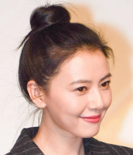 高圆圆发型专区,国民女神教你轻松驾驭各种头型,你喜欢哪种
