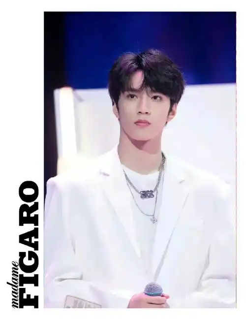 一起来看看刘耀文超话龚俊超话成毅超话力丸超话angelababy超话赵露思