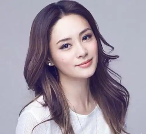 阿娇伴娘众望所归 完全在众人意料之中