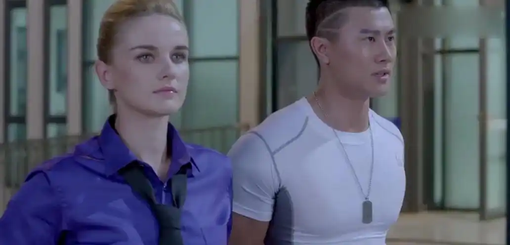 麻辣变形计:学员们睡得正香,不料教官直接进来放鞭炮,惊吓