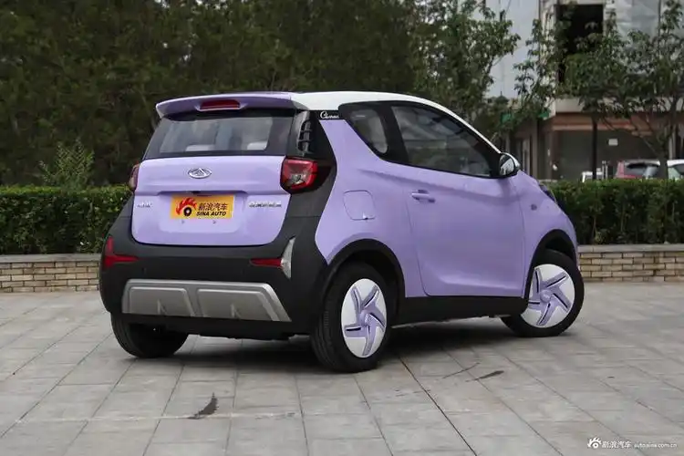有颜值还有料内外兼修的奇瑞新能源小蚂蚁最高直降013万啦