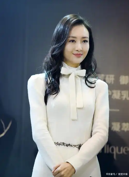 曝王鸥男友何九华出轨# .@肉球妈妈聊育儿的动态