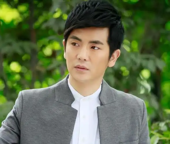 温太医张晓龙不红是因为他在另一个圈子里风生水起