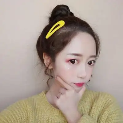 女生头像真实人物图片可爱短发有点卖萌的