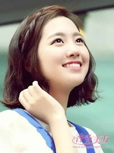 有美人尖圆脸的女生适合什么发型 圆脸女生美人尖发型挑选出最适合