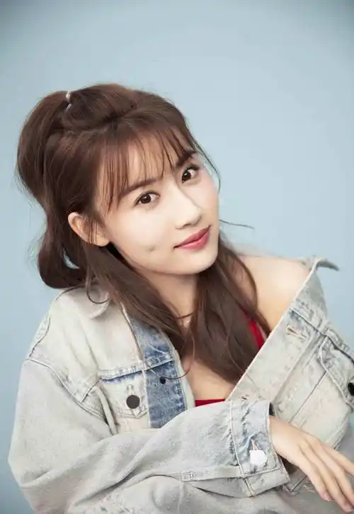原创张雅卓是谁捧红的95后美女演员演技颜值均在线