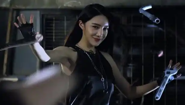 而另一个被大家猜测最多的死因是抑郁症,经纪人称任娇压力大,真的是