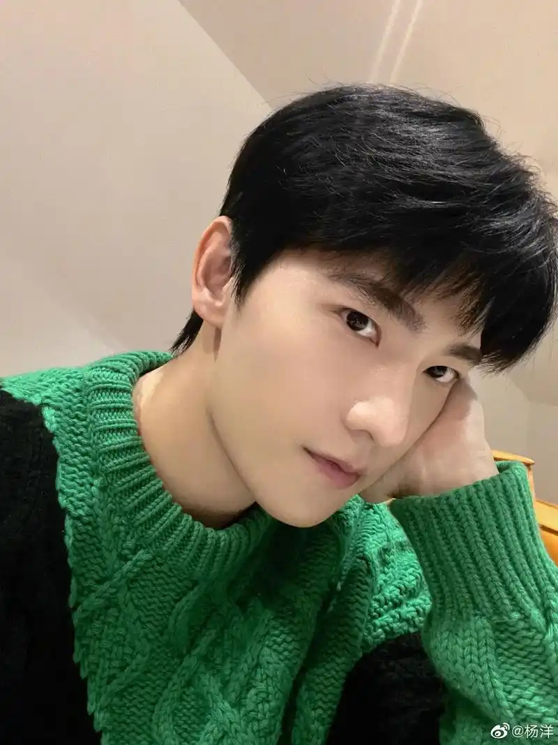 微博失踪人口回归啦!救命,杨洋好嫩!@杨洋 #全世界最好 - 抖音