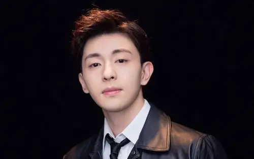 三七分最帅男生