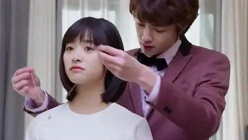 流星花园:男神花泽类给杉菜打扮,杉菜被他迷得团团转