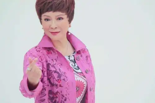 59岁蔡明面临再就业,进b站当实习生,面试官被怼到怀疑人生!