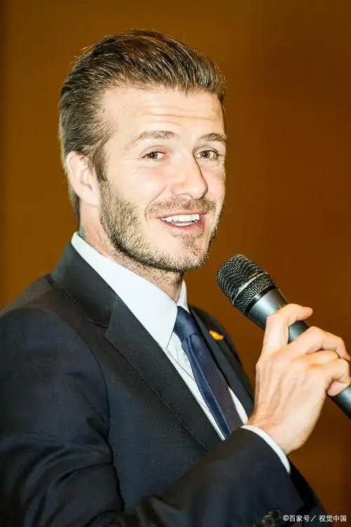 贝克汉姆重提出轨事件,庆幸能坚守婚姻,维多利亚哽咽:我真恨他