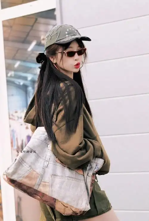 虞书欣王鹤棣穿同款##虞书欣王鹤棣同款卫衣