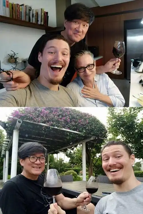 周华健一家三口合照曝光31岁混血儿子留胡子长相帅气