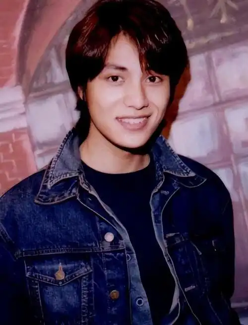 夸张!陈坤脸变陆毅了,比他年轻的时候还年轻