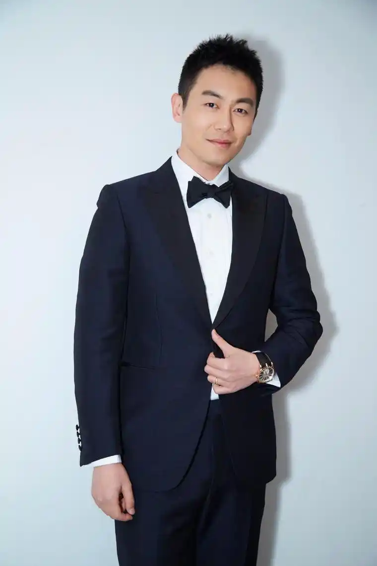 朱亚文商演多少朱亚文影视,朱亚文平面广告代言费多少朱亚文肖像照片