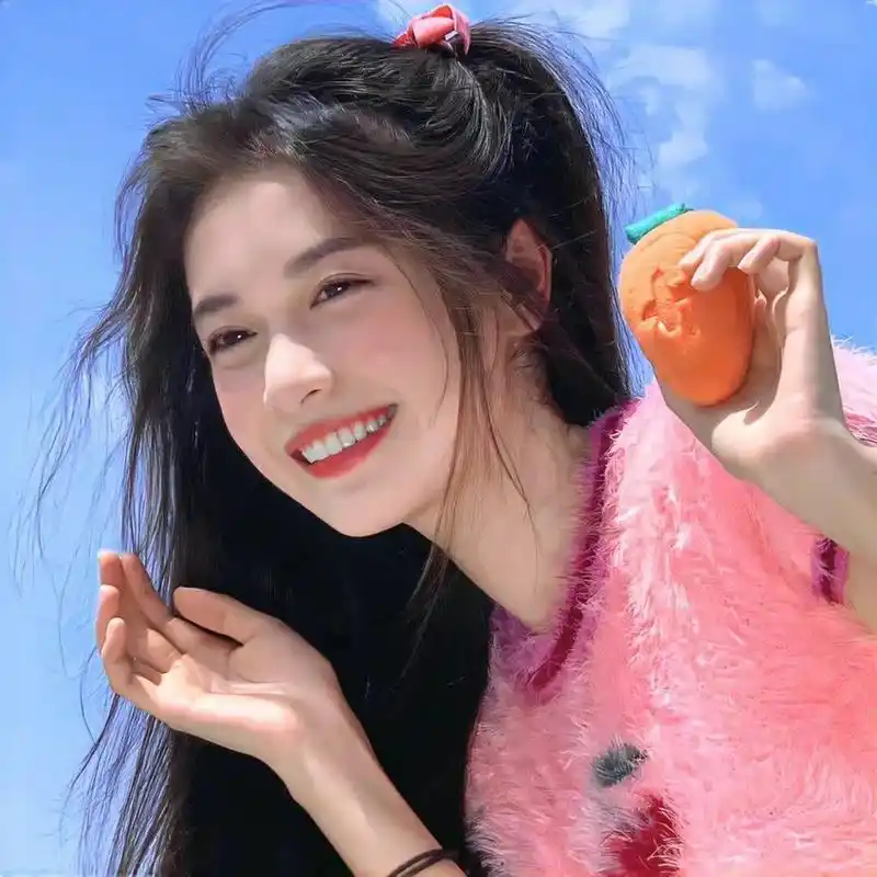 甜美治愈系笑容头像  分享一组用了让人心情愉悦的女生头像～ 	 侵图