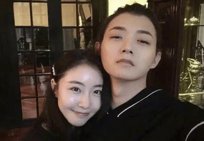 黄旭熙被前女友曝光睡粉本人手写道歉信却被资本迅速抛弃