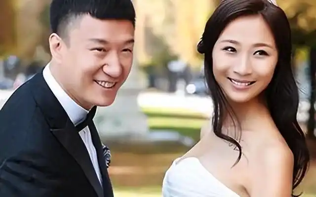 孙红雷和丁嘉丽分手20年一个培养女儿一个娶小15岁娇妻