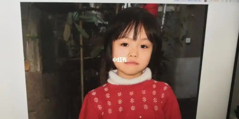 今天刚刚去看了《1921》一开始也没觉得,但给这个小女孩镜头的时间