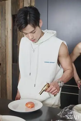 专访jeffrey董又霖:打耳钉给我自信