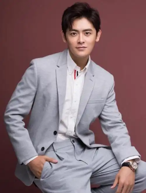 李欣泽《幸福,触手可及!》热播 搭档迪丽热巴精准刻画角色