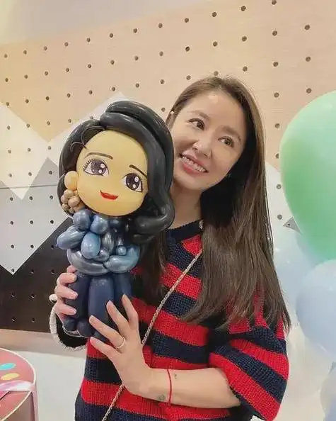 48岁林心如接受采访防人之心不可无不会让女儿与保姆单独在家