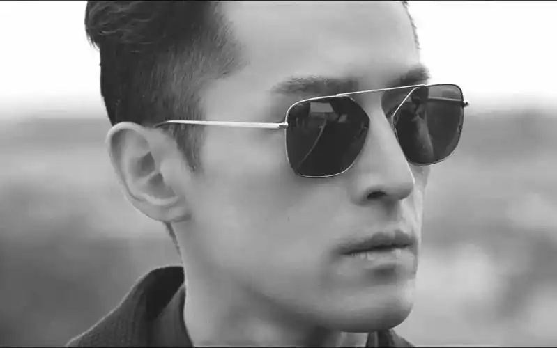 胡歌阿玛尼代言幕后花絮以及广告大片,最后的动作真的太帅啦!